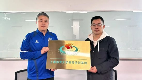 了解PA国际厅每天有超过30%的用户通过手机进行登录