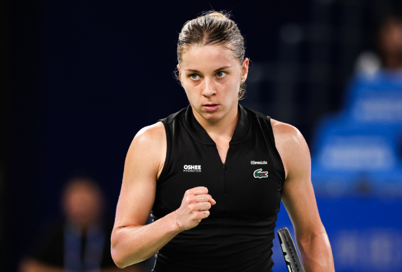 新科武网冠军！赫瓦林斯卡2-1逆转卡塔尔 1000赛首冠+生涯首冠